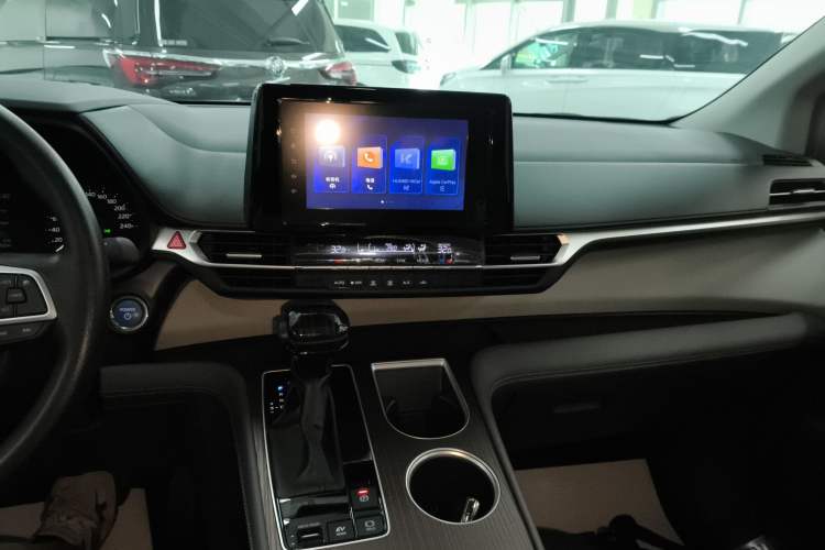 Used Toyota Granvia 2023 2.5L Hybrid Luxury Edition Audio And AC Panel