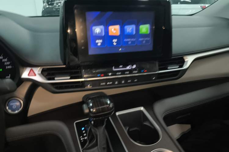 Used Toyota Granvia 2023 2.5L Hybrid Luxury Edition Audio And AC Panel