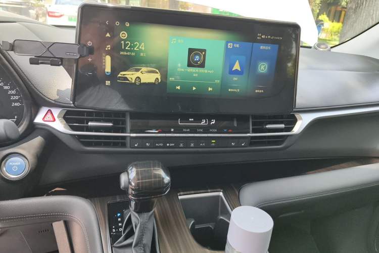 Used Toyota Granvia 2023 2.5L Hybrid Prestige Wellness PLUS Edition Audio And AC Panel
