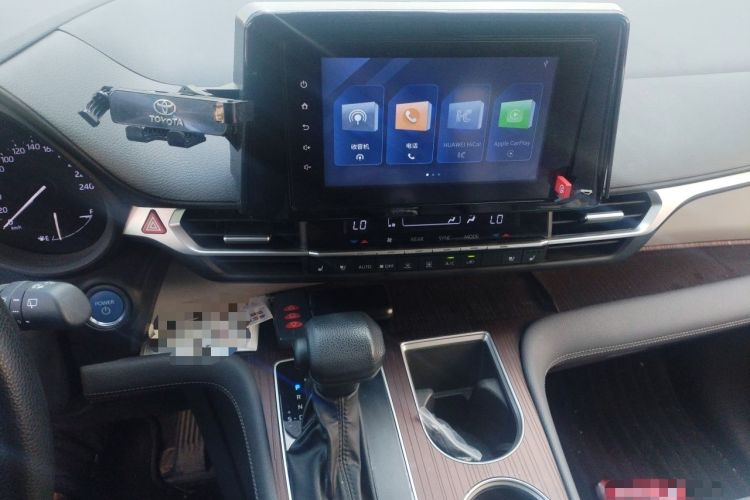 Used Toyota Granvia 2023 2.5L Hybrid Comfort Edition Audio And AC Panel