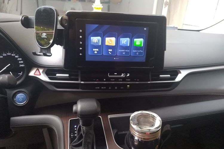 Used Toyota Granvia 2023 2.5L Hybrid Luxury Edition Audio And AC Panel
