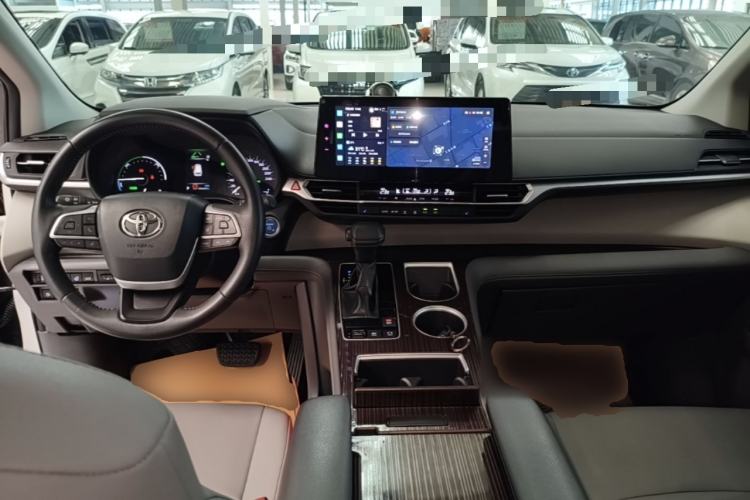 Used Toyota Granvia 2023 2.5L Hybrid Comfort Edition Center Console