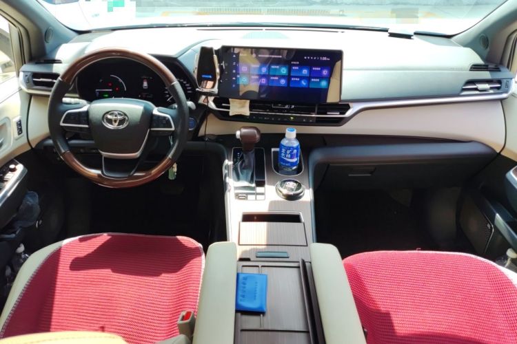 Used Toyota Granvia 2023 2.5L Hybrid Prestige PLUS Edition Center Console
