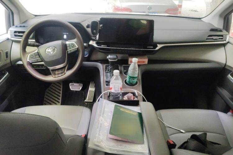 Used Toyota Granvia 2023 2.5L Hybrid Prestige PLUS Edition Center Console