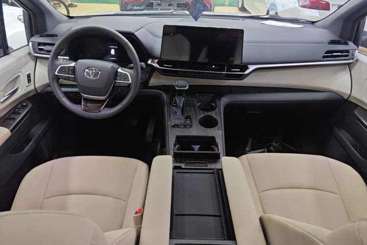 Used Toyota Granvia 2023 2.5L Hybrid Prestige PLUS Edition Center Console