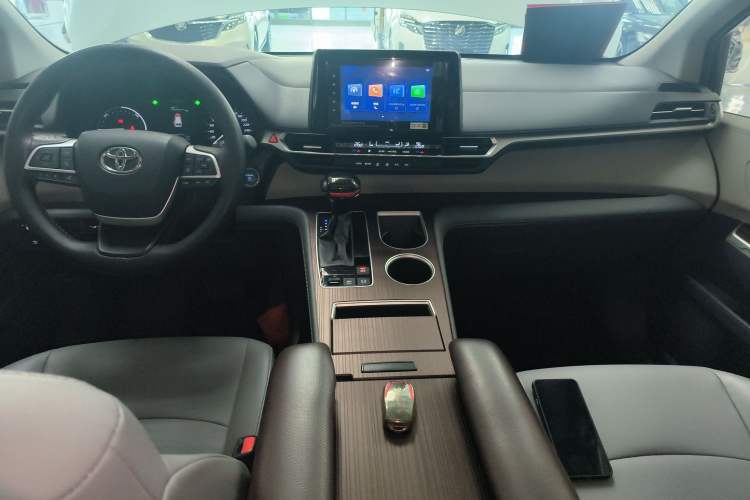 Used Toyota Granvia 2023 2.5L Hybrid Comfort Edition Center Console