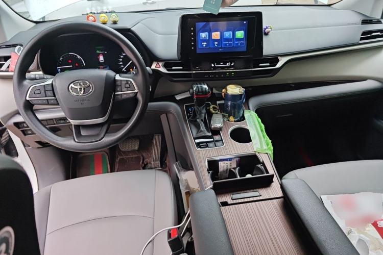Used Toyota Granvia 2023 2.5L Hybrid Comfort Edition Center Console