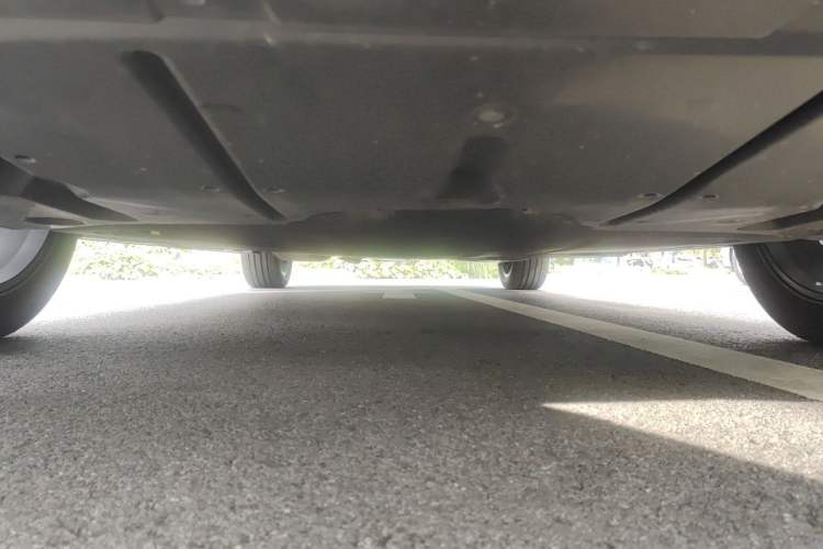 Used Toyota Granvia 2023 2.5L Hybrid Flagship VIP Edition Chassis Front