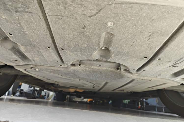 Used Toyota Granvia 2023 2.5L Hybrid Flagship VIP Edition Chassis Front
