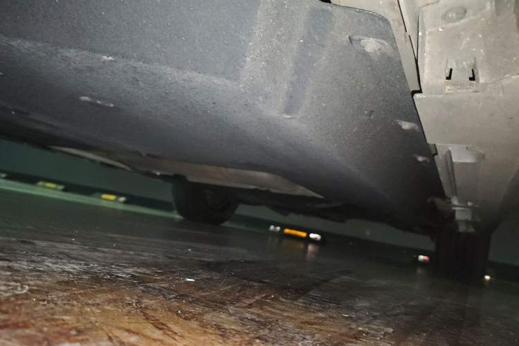 Used Toyota Granvia 2023 2.5L Hybrid Luxury Edition Chassis Front Left