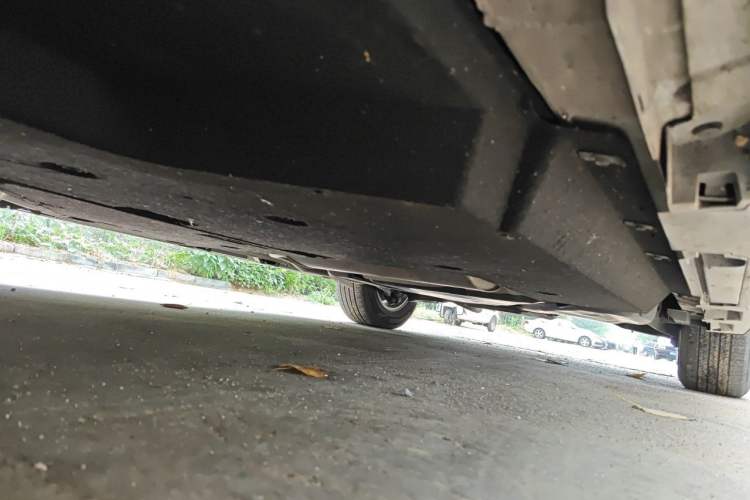 Used Toyota Granvia 2023 2.5L Hybrid Comfort Edition Chassis Front Left