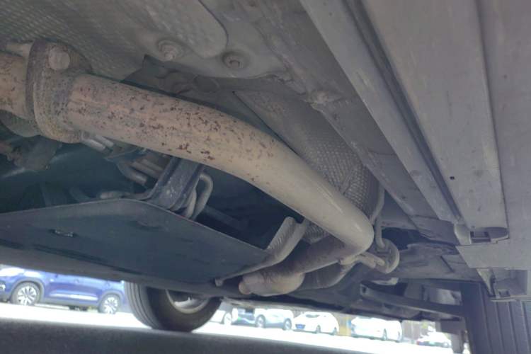 Used Toyota Granvia 2023 2.5L Hybrid Comfort Edition Chassis Front Right