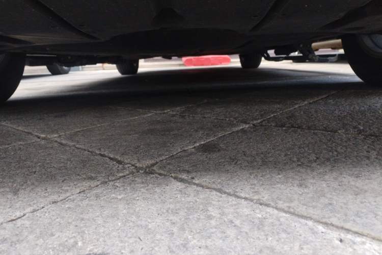 Used Toyota Granvia 2023 2.5L Hybrid Comfort Edition Chassis Front