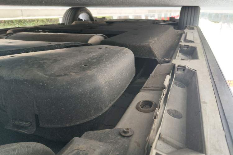 Used Toyota Granvia 2023 2.5L Hybrid Prestige PLUS Edition Chassis Rear Left