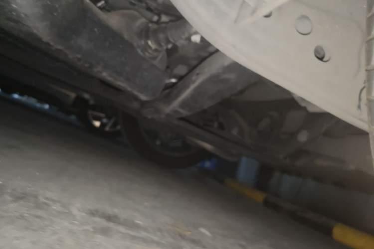 Used Toyota Granvia 2023 2.5L Hybrid Prestige PLUS Edition Chassis Rear Left
