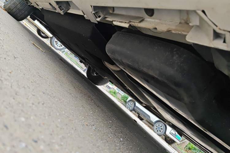 Used Toyota Granvia 2023 2.5L Hybrid Comfort Edition Chassis Rear Left
