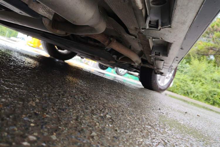 Used Toyota Granvia 2023 2.5L Hybrid Comfort Edition Chassis Rear Right