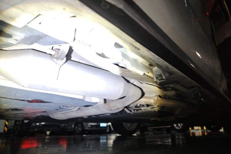 Used Toyota Granvia 2023 2.5L Hybrid Prestige PLUS Edition Chassis Rear Right
