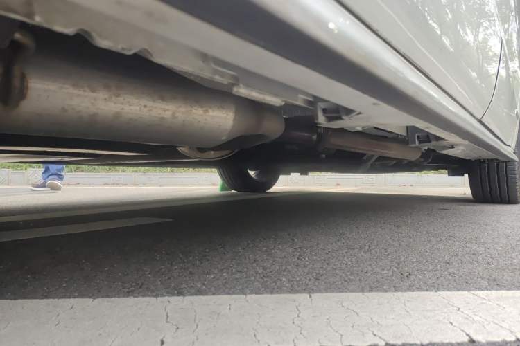 Used Toyota Granvia 2023 2.5L Hybrid Flagship VIP Edition Chassis Rear Right