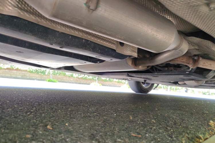 Used Toyota Granvia 2023 2.5L Hybrid Comfort Edition Chassis Rear Right