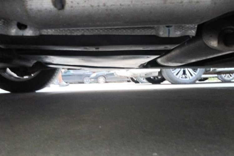 Used Toyota Granvia 2023 2.5L Hybrid Comfort Edition Chassis Rear Right