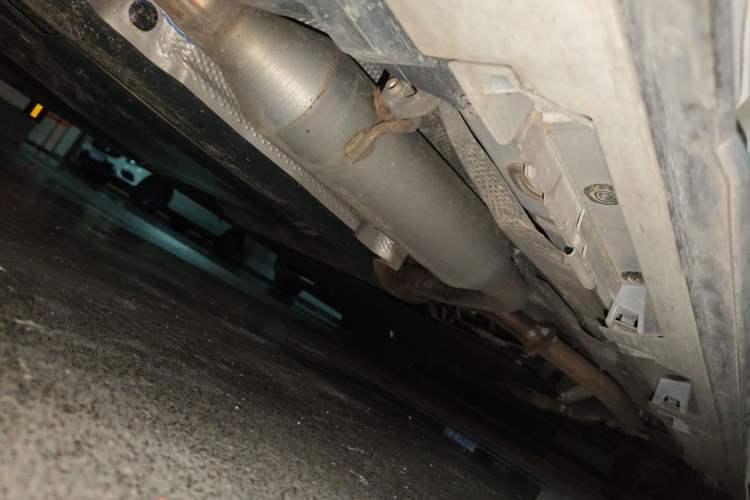 Used Toyota Granvia 2023 2.5L Hybrid Flagship VIP Edition Chassis Rear Right