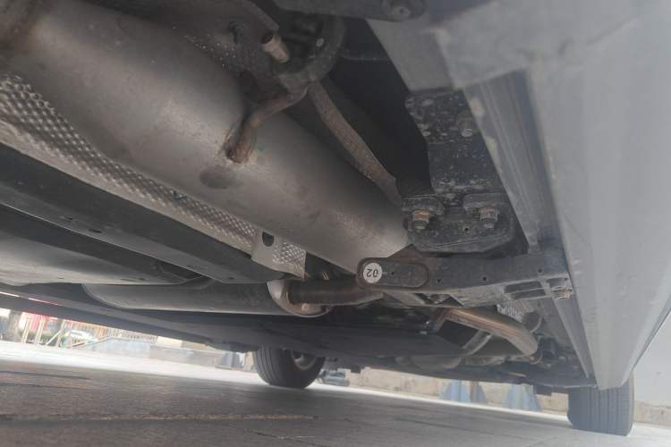 Used Toyota Granvia 2023 2.5L Hybrid Comfort Edition Chassis Rear Right