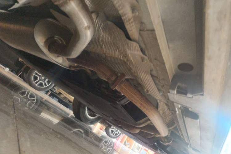 Used Toyota Granvia 2023 2.5L Hybrid Comfort Edition Chassis Rear Right