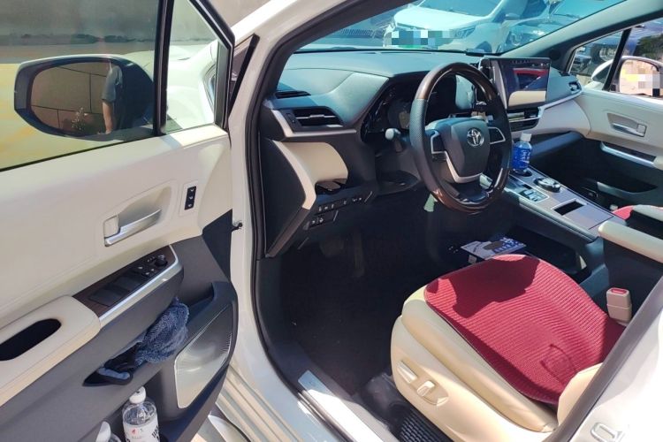 Used Toyota Granvia 2023 2.5L Hybrid Prestige PLUS Edition Driver Seat