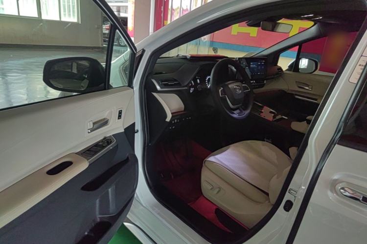 Used Toyota Granvia 2023 2.5L Hybrid Prestige PLUS Edition Driver Seat