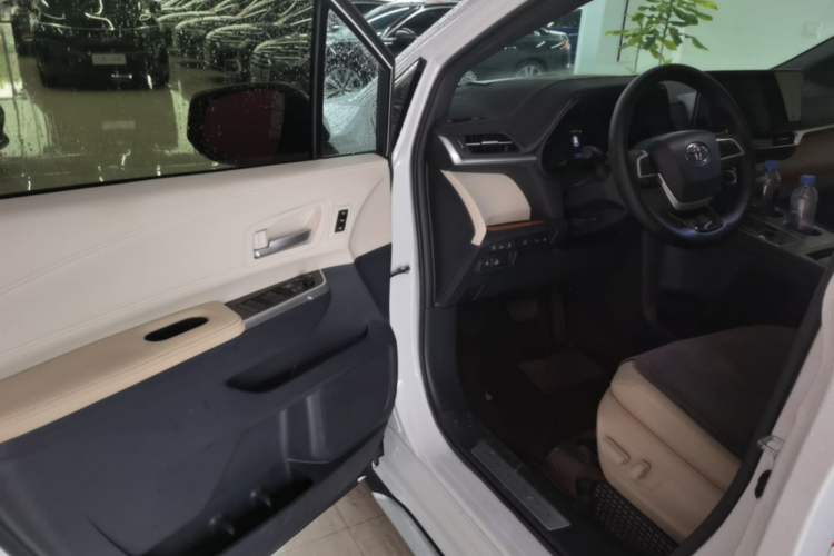 Used Toyota Granvia 2023 2.5L Hybrid Prestige PLUS Edition Driver Seat
