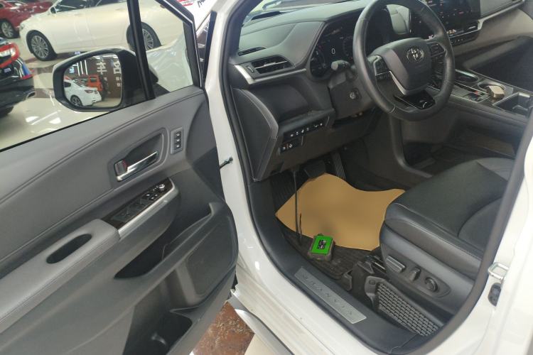 Used Toyota Granvia 2023 2.5L Hybrid Flagship VIP Edition Driver Seat