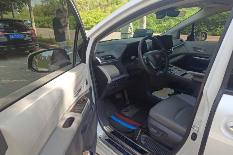 Used Toyota Granvia 2023 2.5L Hybrid Prestige PLUS Edition Driver Seat