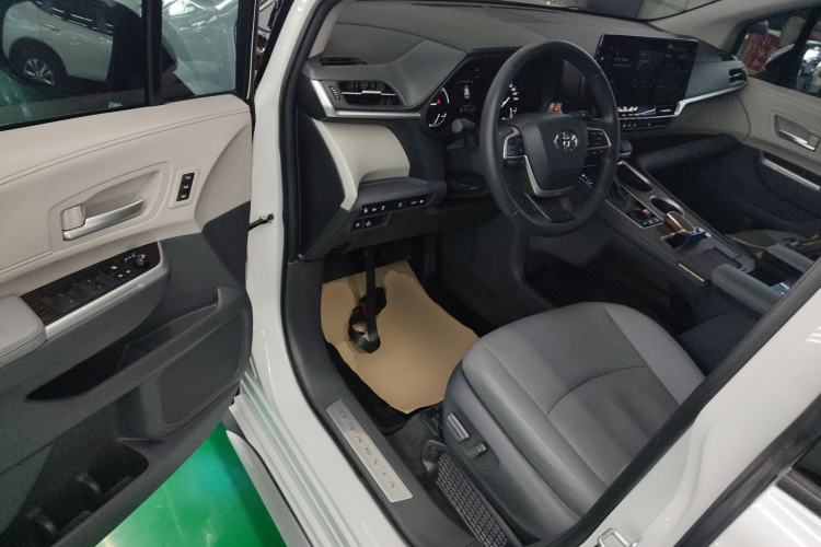 Used Toyota Granvia 2023 2.5L Hybrid Prestige PLUS Edition Driver Seat