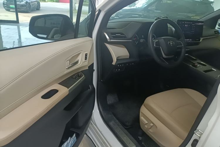 Used Toyota Granvia 2023 2.5L Hybrid Prestige PLUS Edition Driver Seat