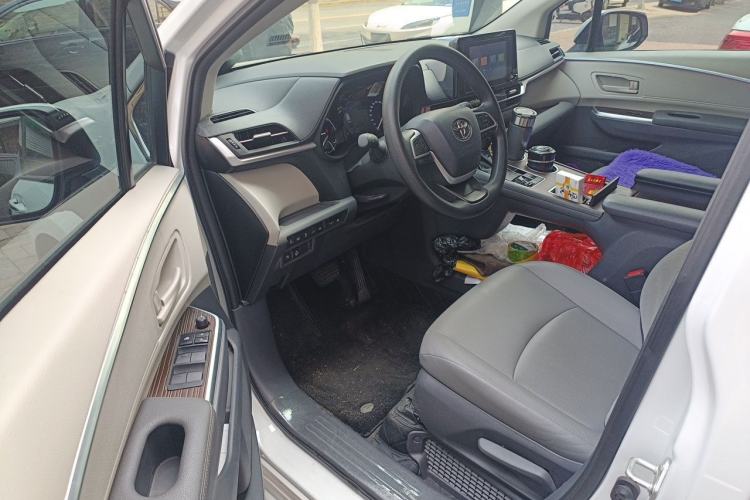 Used Toyota Granvia 2023 2.5L Hybrid Luxury Edition Driver Seat