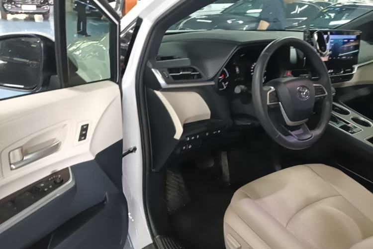 Used Toyota Granvia 2023 2.5L Hybrid Prestige PLUS Edition Driver Seat