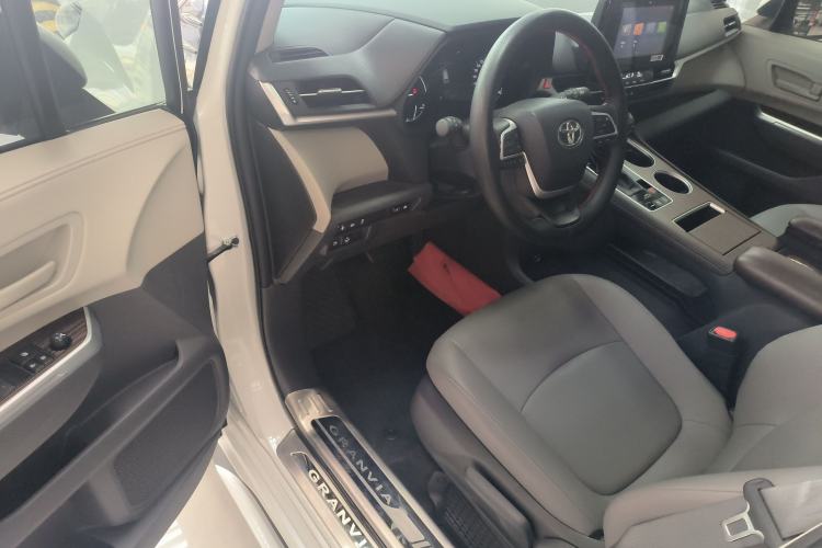 Used Toyota Granvia 2023 2.5L Hybrid Comfort Edition Driver Seat