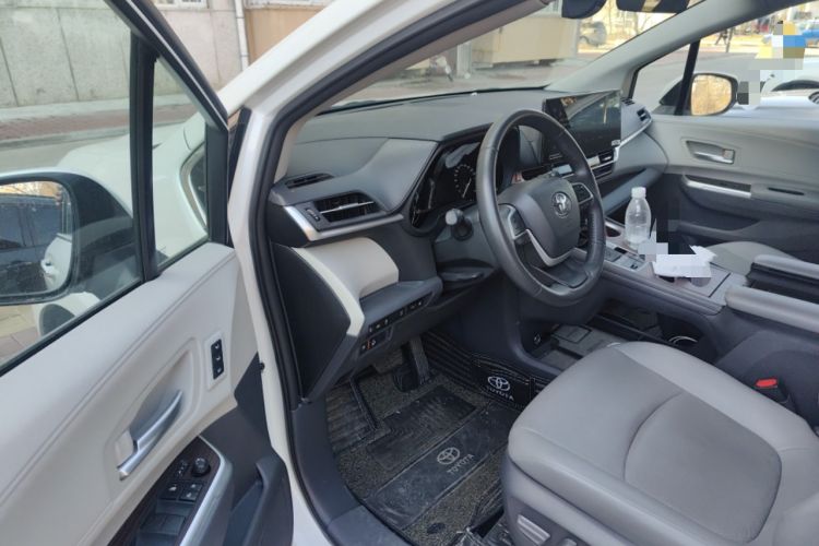 Used Toyota Granvia 2023 2.5L Hybrid Prestige PLUS Edition Driver Seat