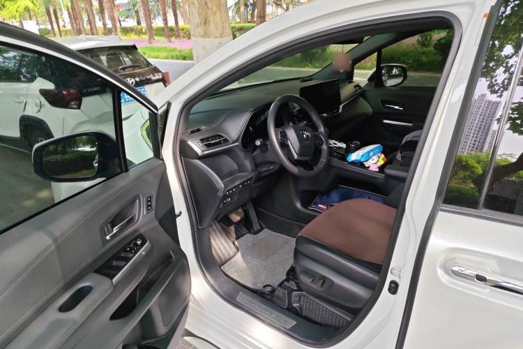 Used Toyota Granvia 2023 2.5L Hybrid Prestige VIP Edition Driver Seat