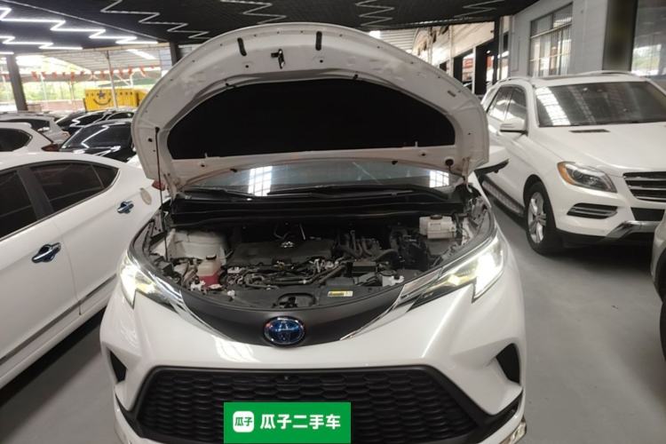 Used Toyota Granvia 2023 2.5L Hybrid Comfort Edition Engine Bay