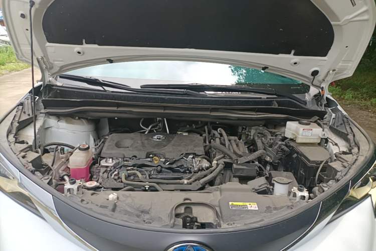 Used Toyota Granvia 2023 2.5L Hybrid Comfort Edition Engine Bay