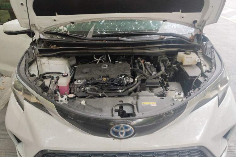 Used Toyota Granvia 2023 2.5L Hybrid Prestige PLUS Edition Engine Bay