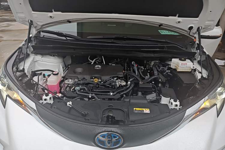 Used Toyota Granvia 2023 2.5L Hybrid Comfort Edition Engine Bay