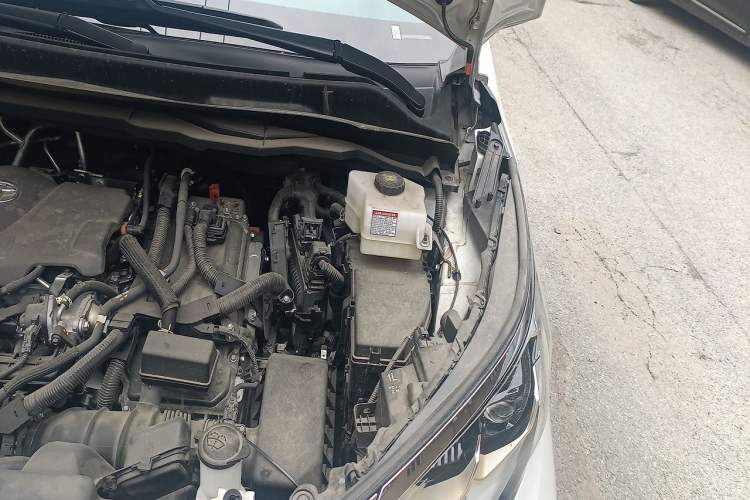 Used Toyota Granvia 2023 2.5L Hybrid Comfort Edition Engine Bay Left