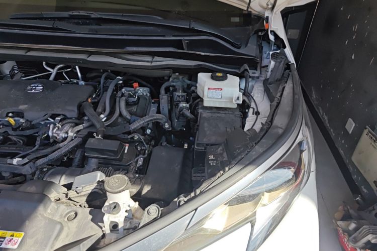 Used Toyota Granvia 2023 2.5L Hybrid Flagship VIP Edition Engine Bay Left