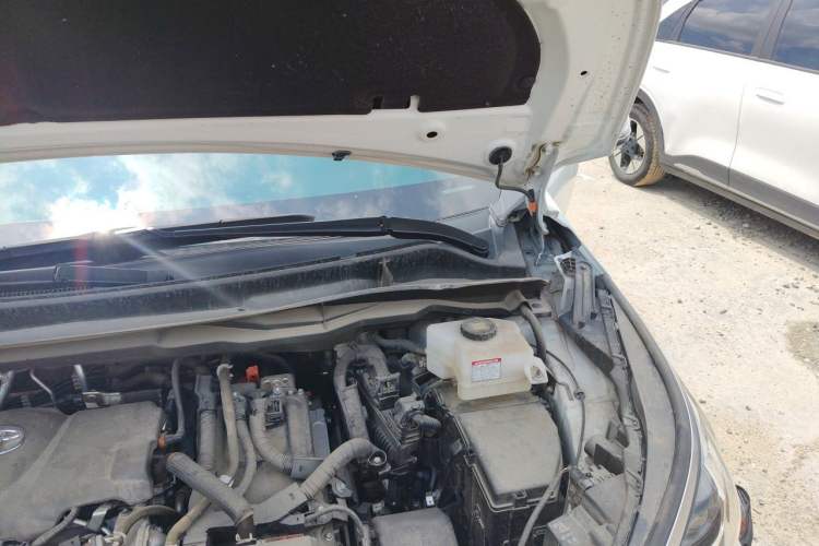 Used Toyota Granvia 2023 2.5L Hybrid Prestige PLUS Edition Engine Bay Left