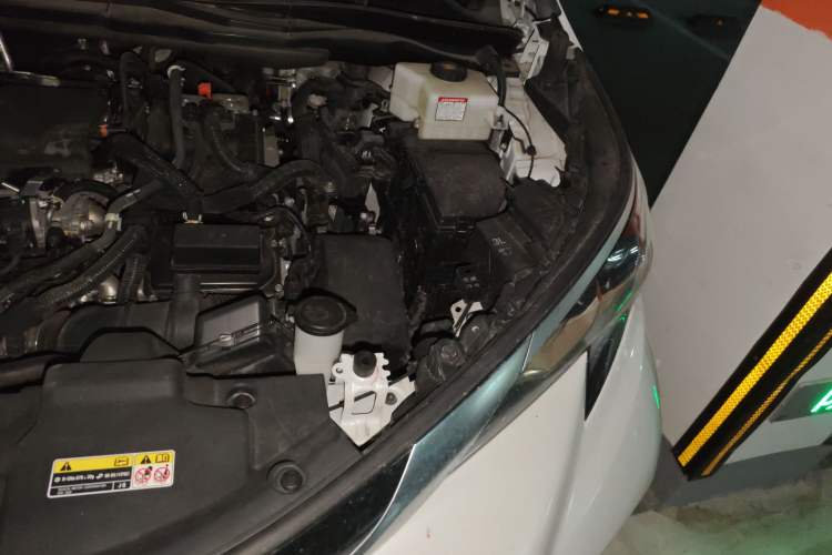 Used Toyota Granvia 2023 2.5L Hybrid Flagship VIP Edition Engine Bay Left