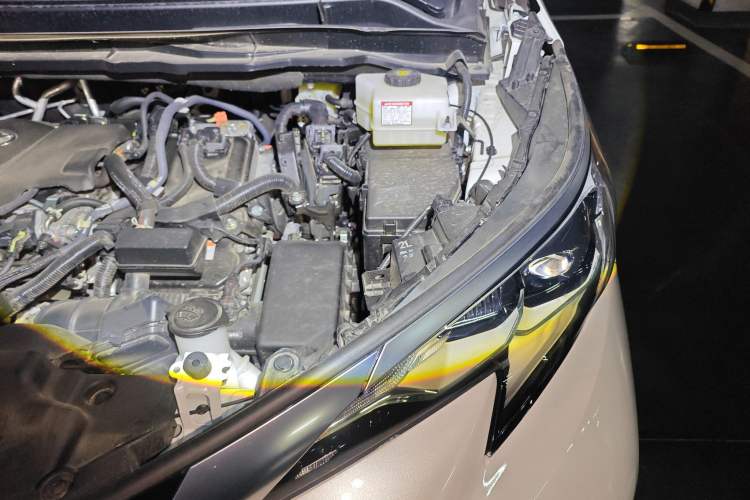 Used Toyota Granvia 2023 2.5L Hybrid Prestige PLUS Edition Engine Bay Left