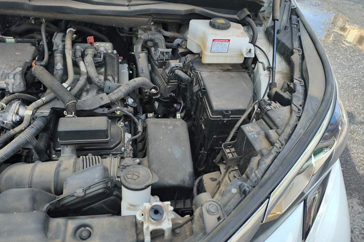 Used Toyota Granvia 2023 2.5L Hybrid Comfort Edition Engine Bay Left